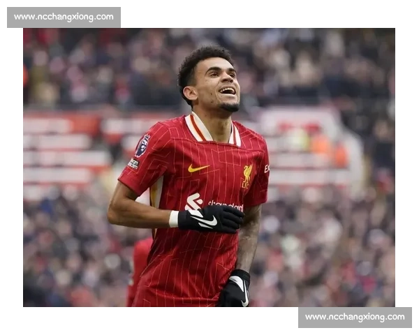 迪亚斯转会遇阻，胜利将目标转向马丁内利