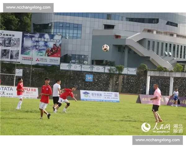 第五届社区杯 8 人制足球赛通州赛区热血开赛