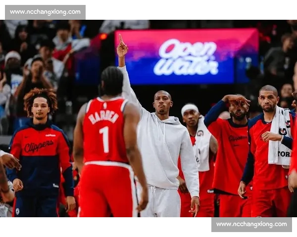 艾顿底薪加盟引爆自由市场：争冠球队集体疯抢，谁能抢到这位内线 “性价比之王”？